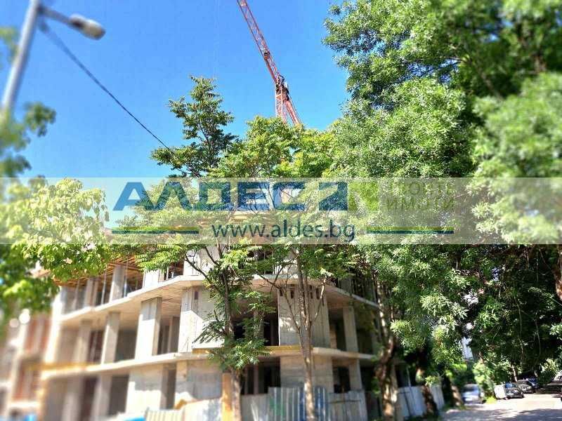 Чисто нов двустаен ап. в Банишора!