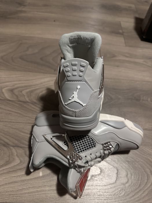 Jordan 4 Frozen