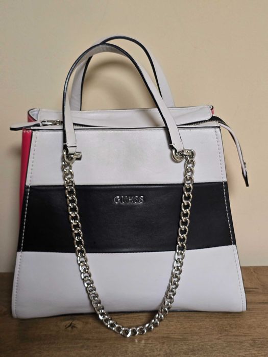 Guess оригинална дамска чанта