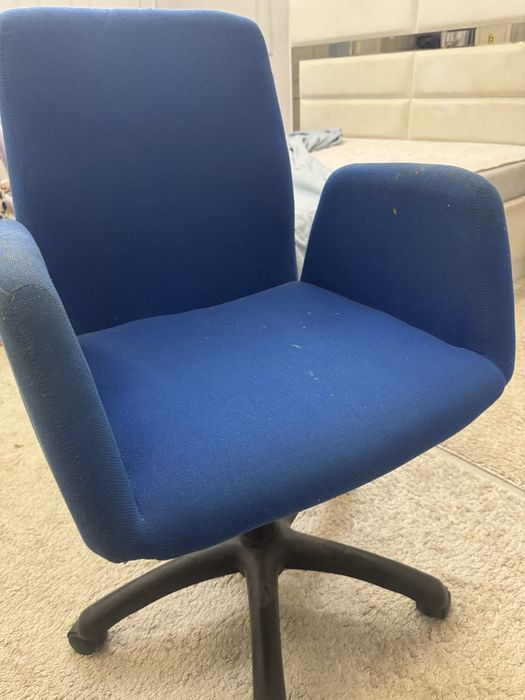 Продается Кресла норм сост. 3000 тг.