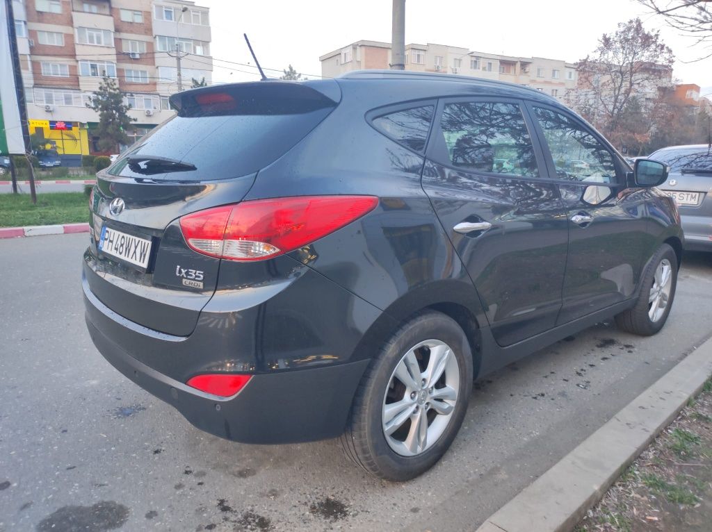 Vând Hyundai IX35 diesel