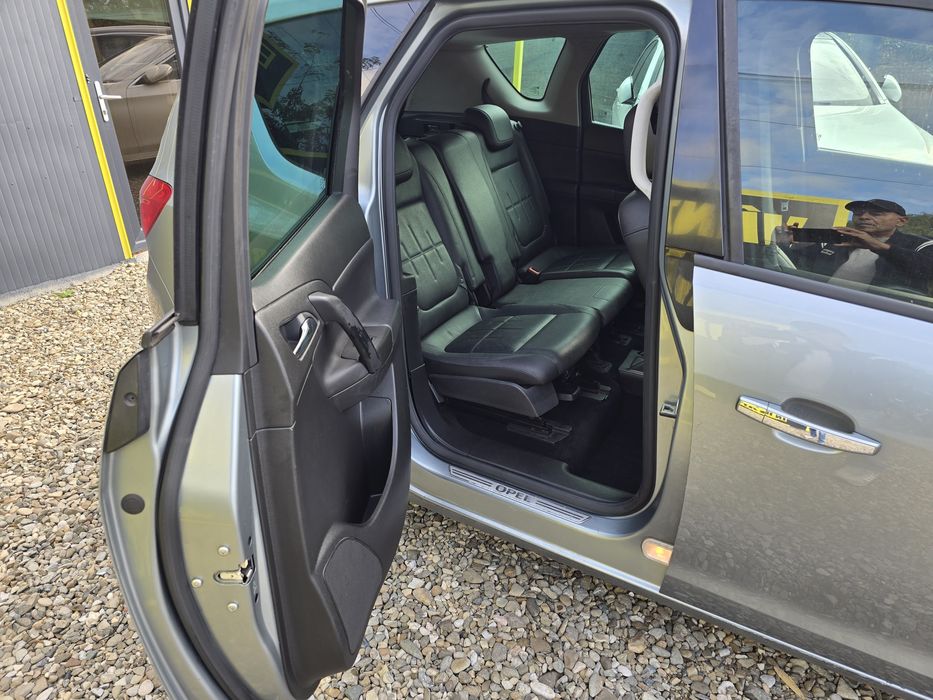 Opel Metiva 1.7 D cutie automata fab 2012 E5 Navigatie,piele, Senzori