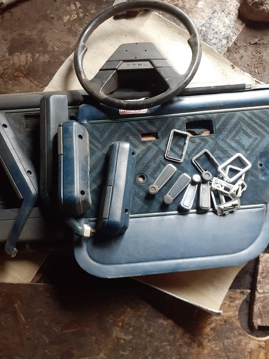 Продам карты комплект, руль на опель рекорд.