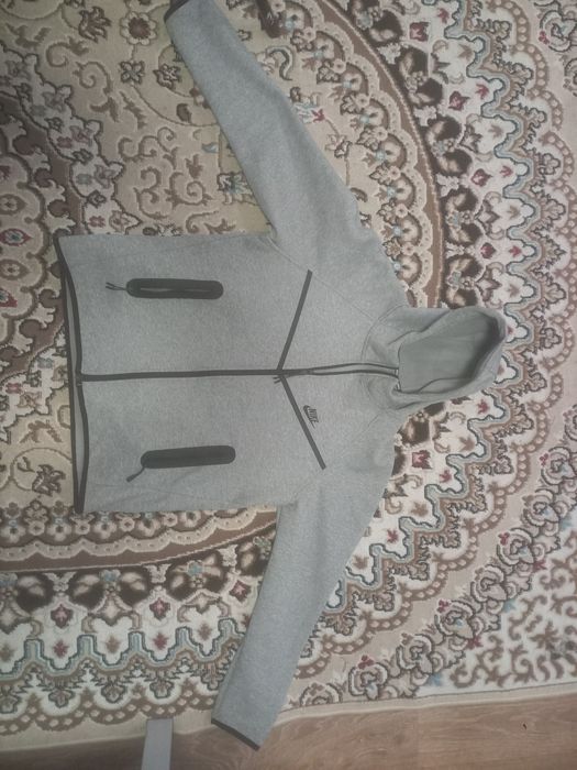 Найк теч только верхняя одежда