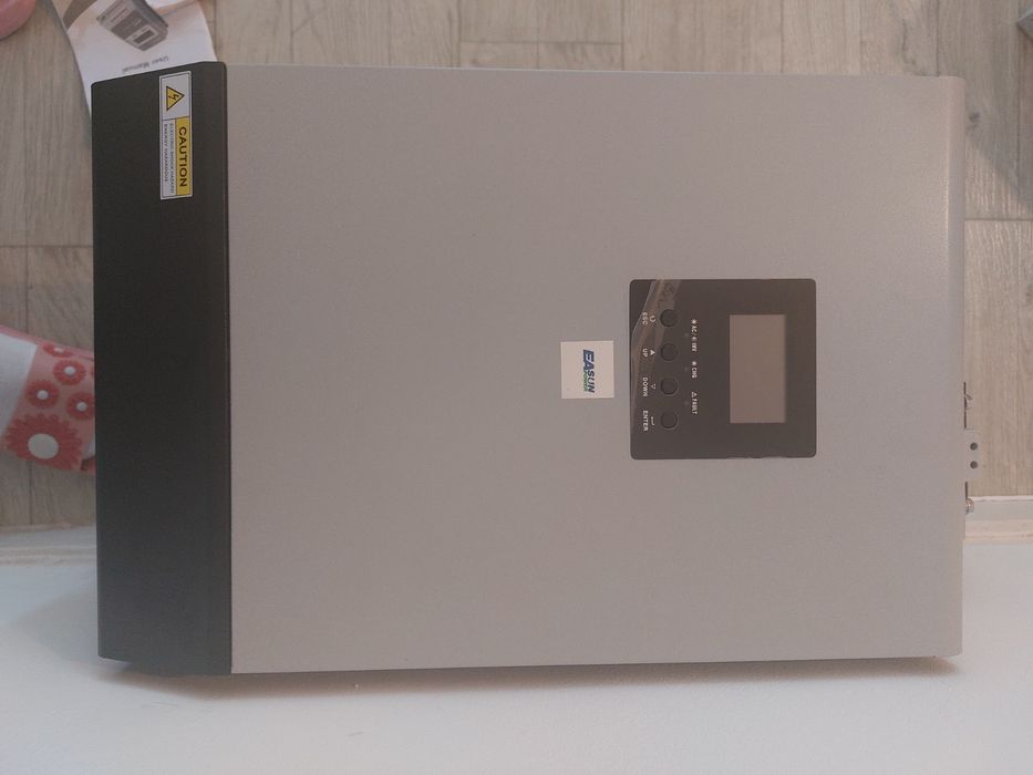 Батерии и инвертор за соларни панели