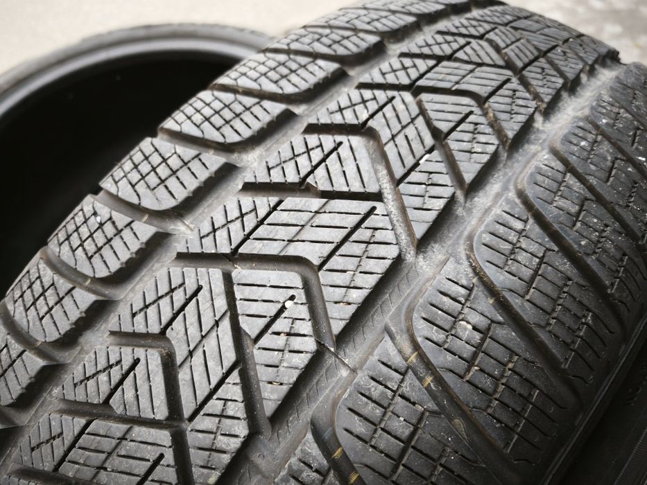235/65/17" 4бр Pirelli scorpion winter, dot3023,6-7mm