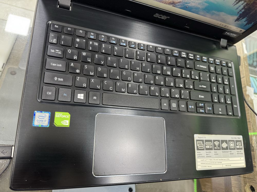 Acer intel i7 ram 8gb ssd 500hdd
