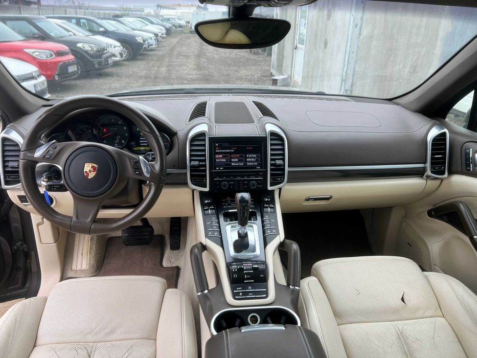 Porsche Cayenne benzina