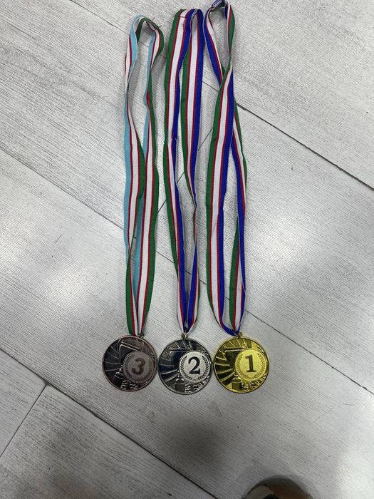Sport musobaqalari uchun medallar