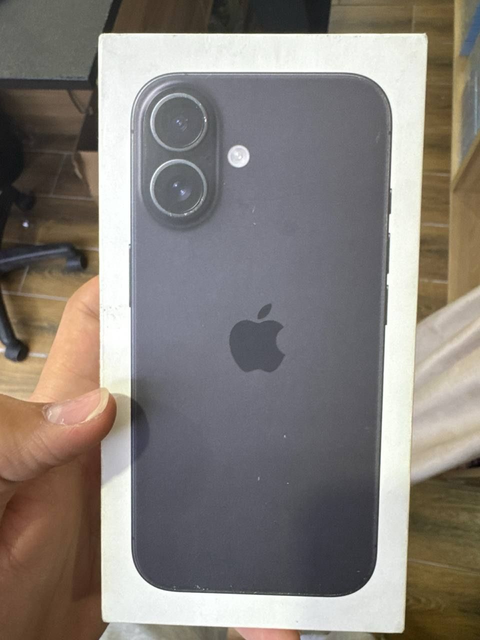 Продам новый iPhone 16