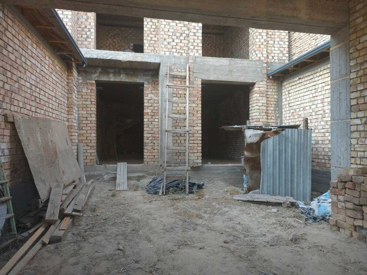 Продам коттедж(коробка) в М-Улугбекском районе.Греческий городок