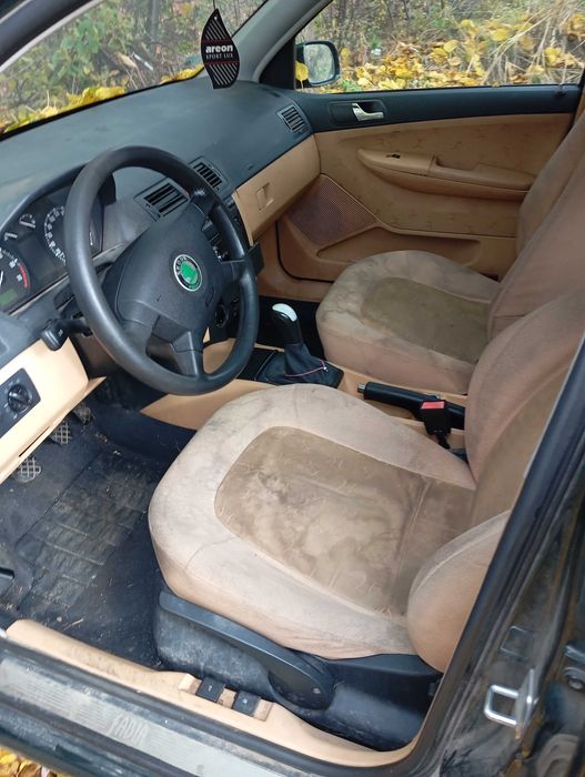 Продавам SKODA fabia 1.4 бензин спешно на части