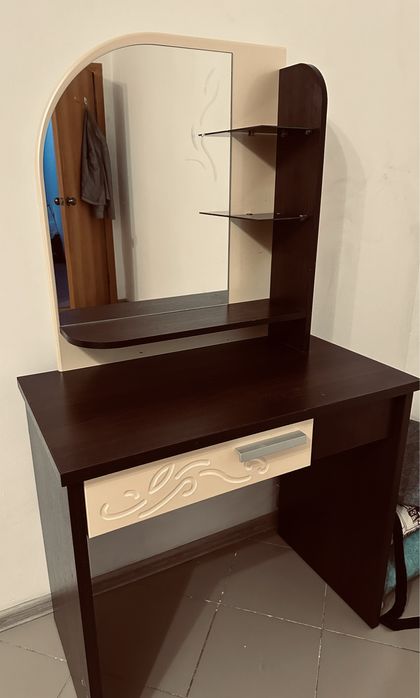 Туалетный столик