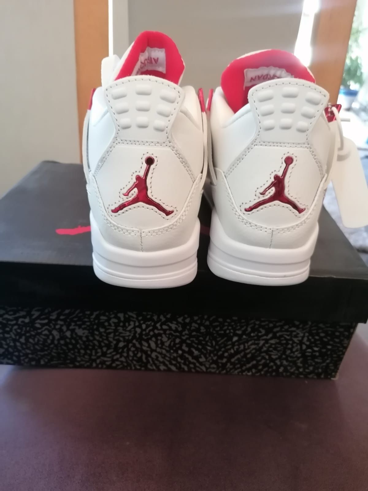 Jordan 4 retro metallic red