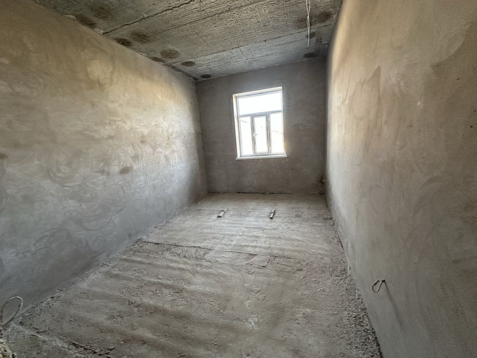 Коттедж сотилади 200кв.м пишган гиштдан солинган киёт махалласинда