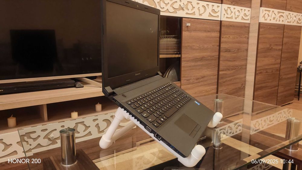 Suport laptop 15"-17" hand made.