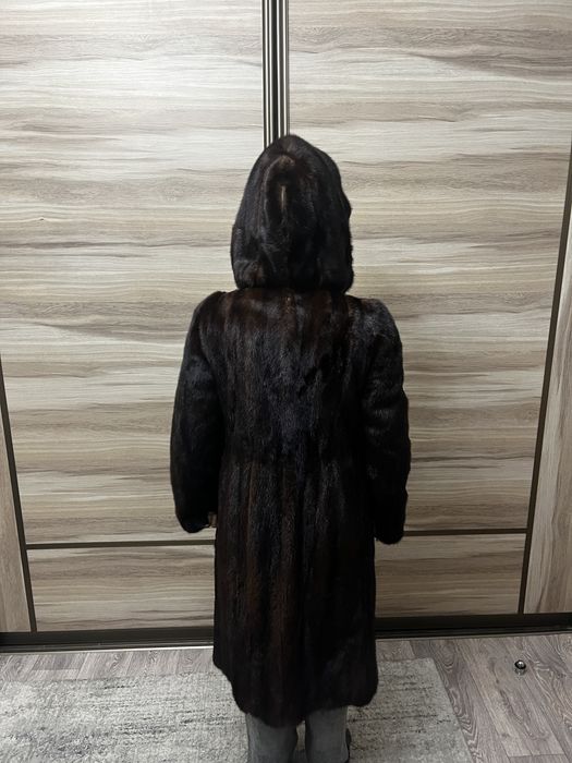 Продам шубу натуральная норка размер 42-44