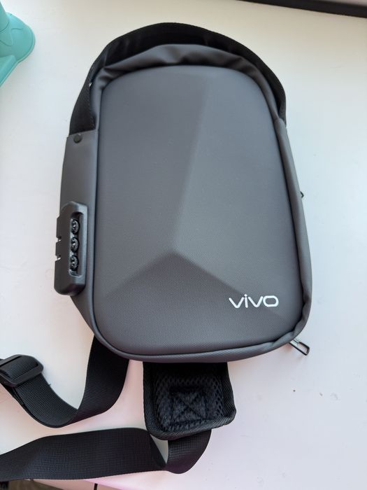 Продам новую сумку vivo