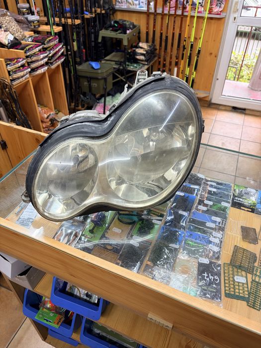 Far mercedes c class w203