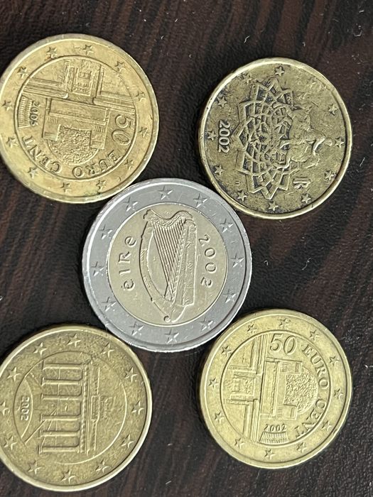 Евро монета и центове