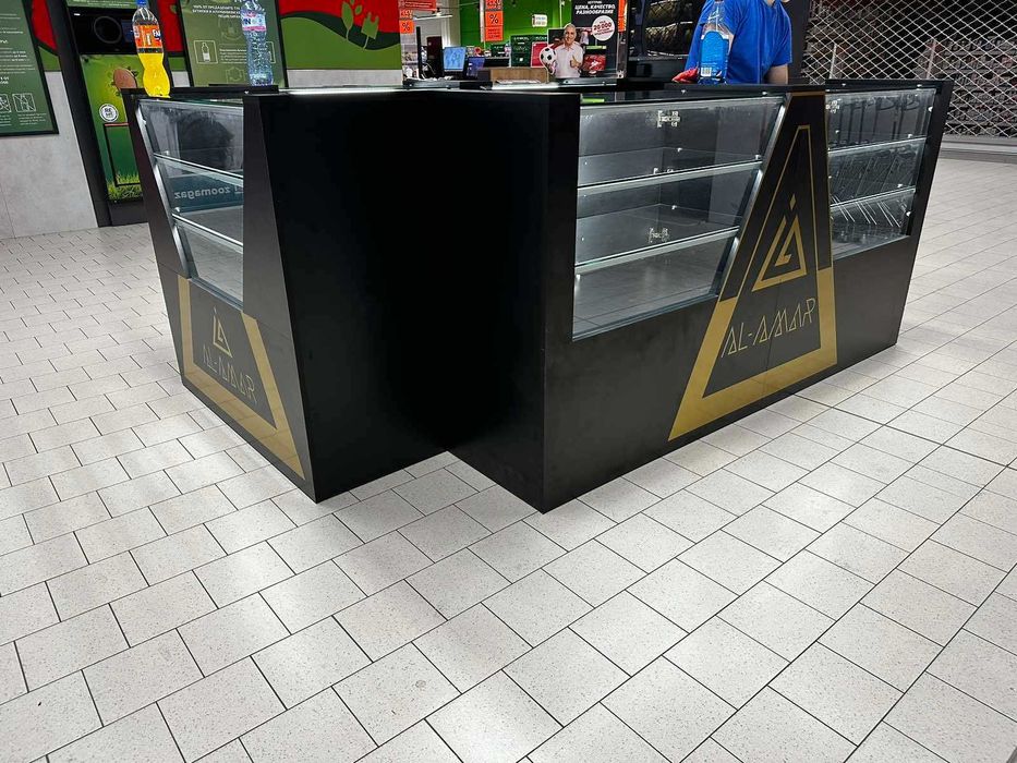 Мебели за щанд - тип киоск