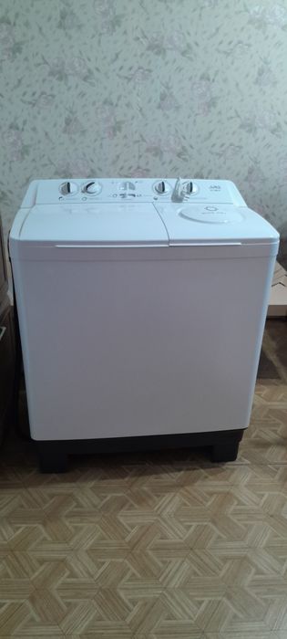 Продаётся стиральная машина полуавтомат.