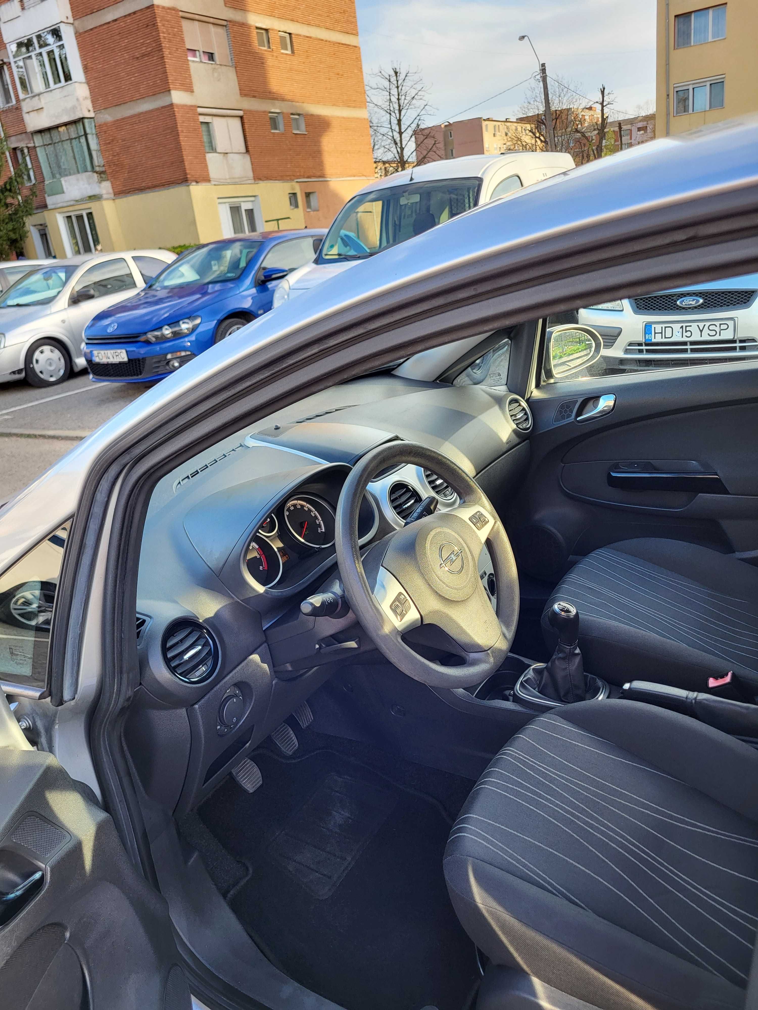 Vând Opel Corsa D 1.2 benzină