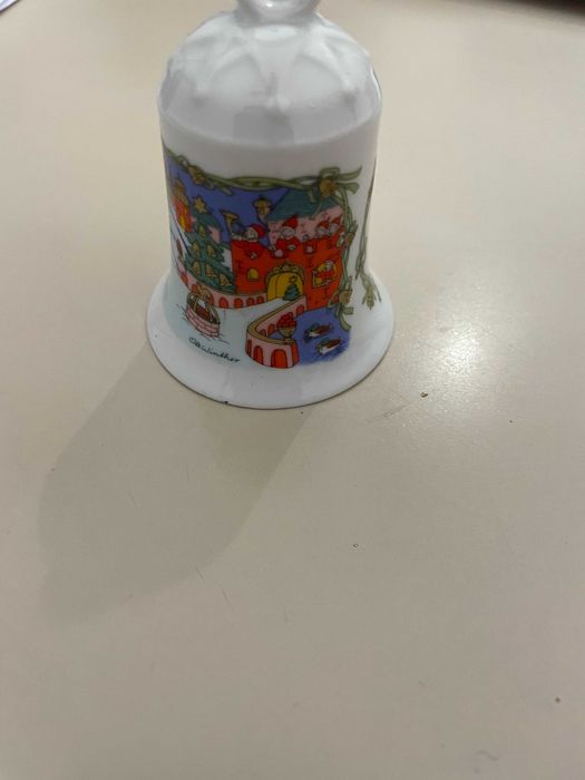 clopotel camera copilului Hutchenreuther by Rosenthal pictat manual