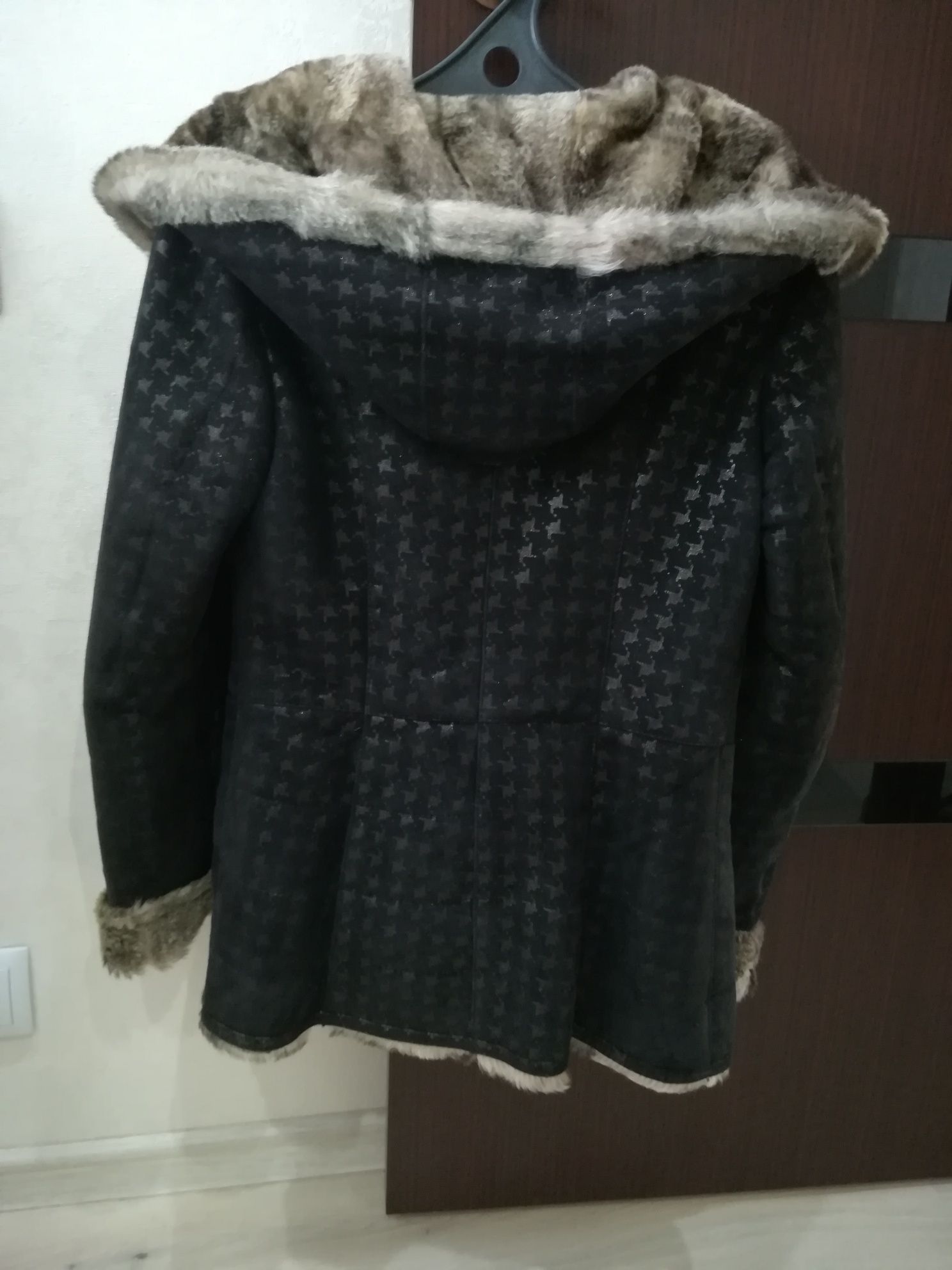 Продам дублёнку женскую натуральную