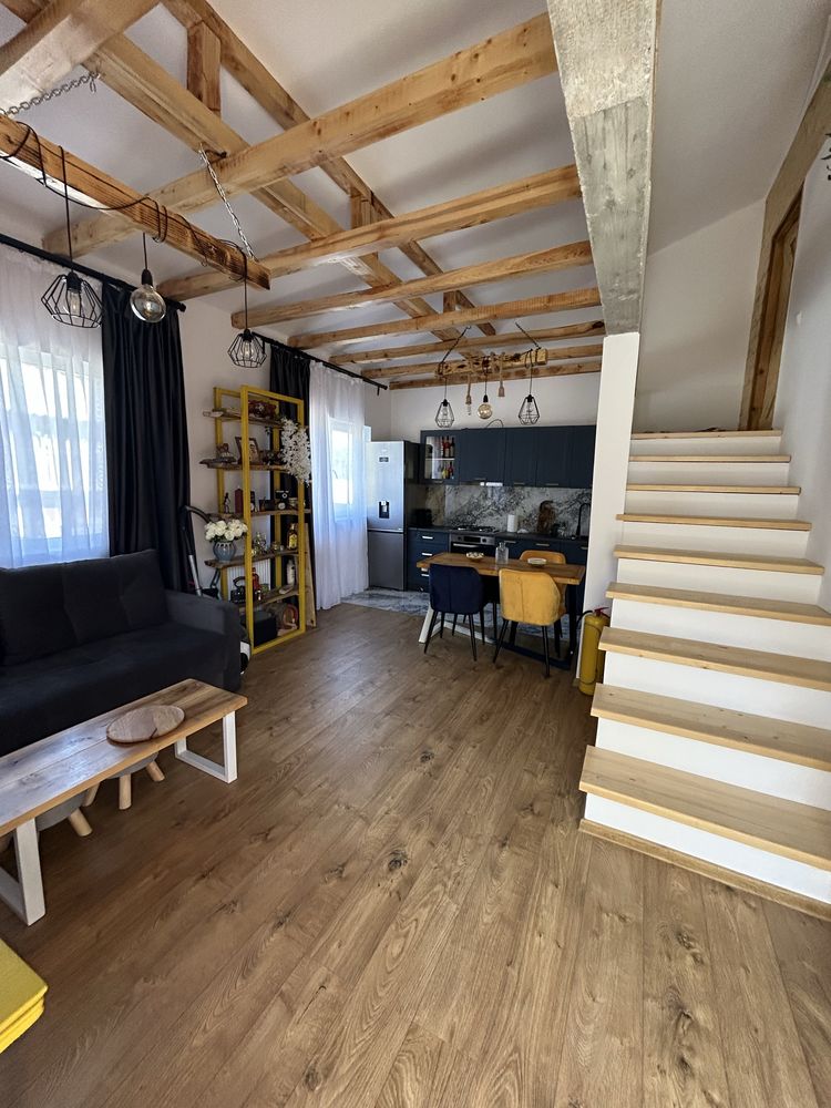 Mobilier la comanda Unicat, Reparatii interioare, Glet, Montaj Parchet