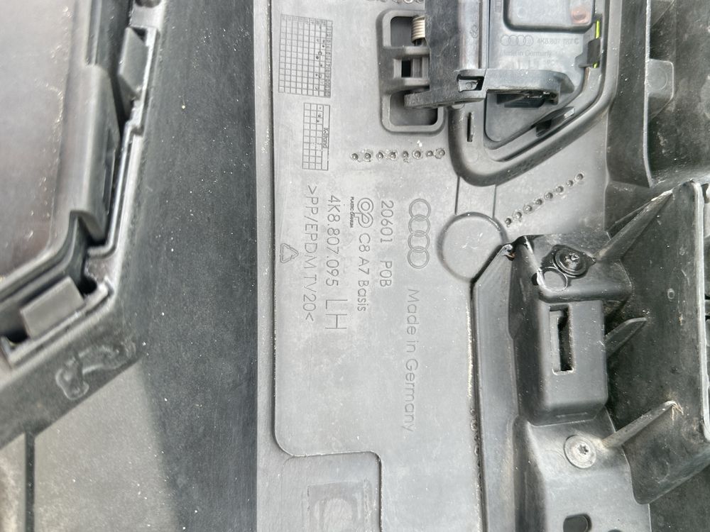 Bara fata Audi A7, grila fata Audi A7, scut Audi A7