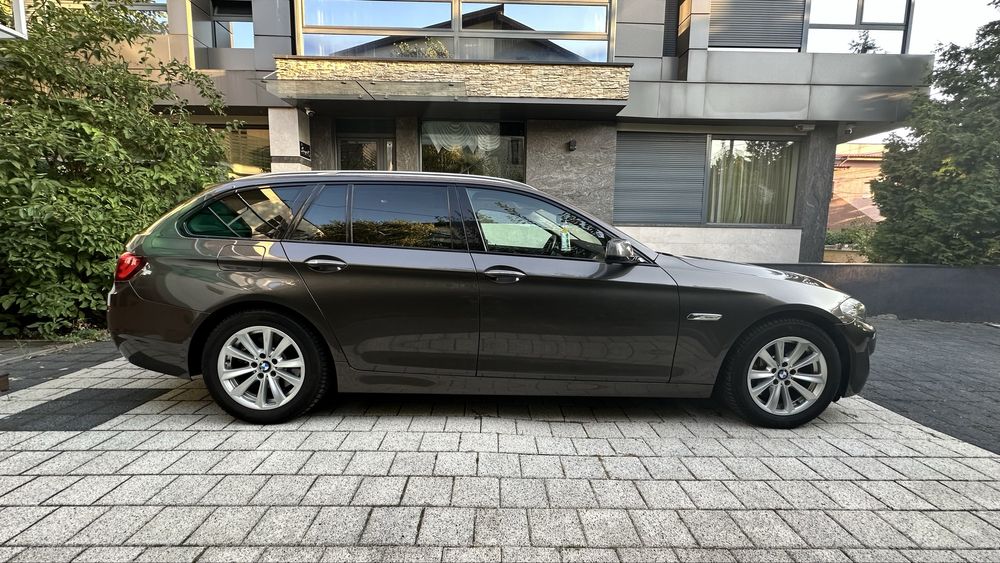 BMW 525d Touring LCI 218 CP/X Drive/Full Option/Head-Up/Panoramic