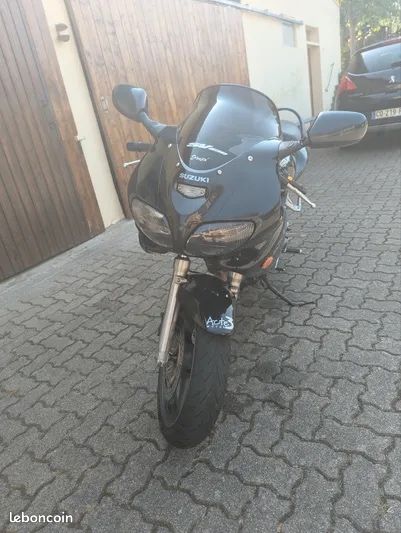 Suzuki SV 650 gen 1