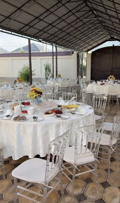 Прокат прямой и круглый столов и стульев, кьявари, прозрачный стул