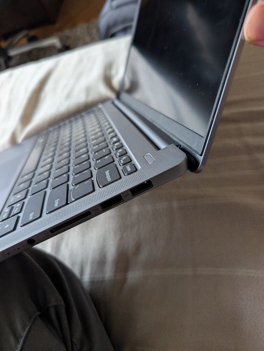 Lenovo Ideapad 5 PRO 14IRH8 I7-13700H, RTX 3050 6GB, 120HZ, 16gb RAM