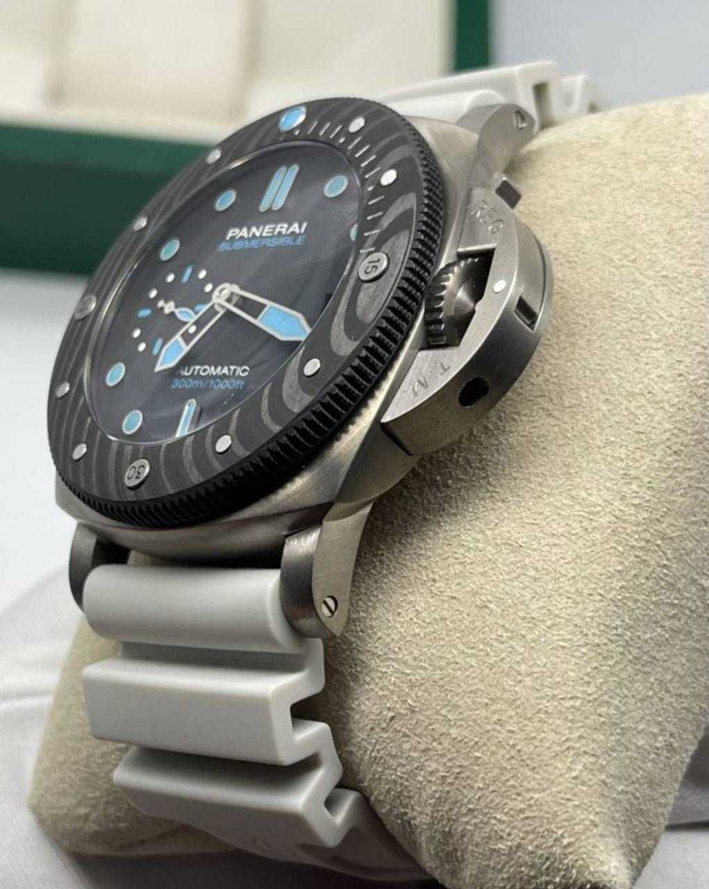 Panerai Luminor Submersible PAM 683