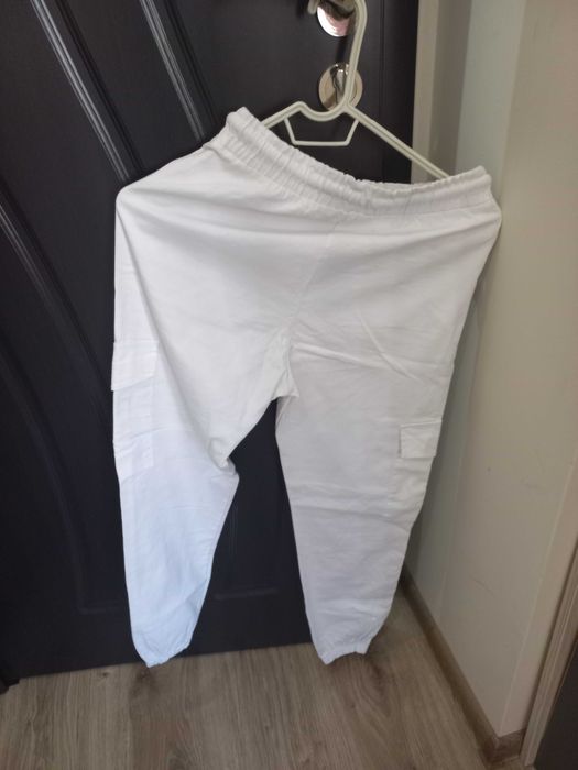 Бял панталон размер s/m