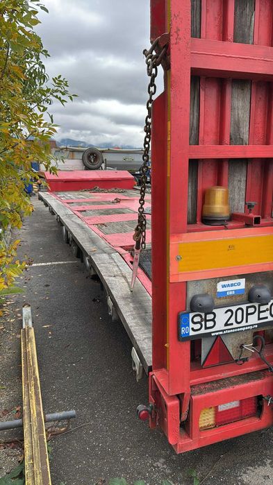 Trailer Wielton 4 axe, 2013, 1 axa liftanta, 1 axa viratoare