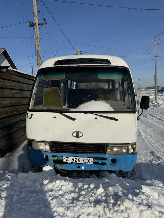 Автобус.        .