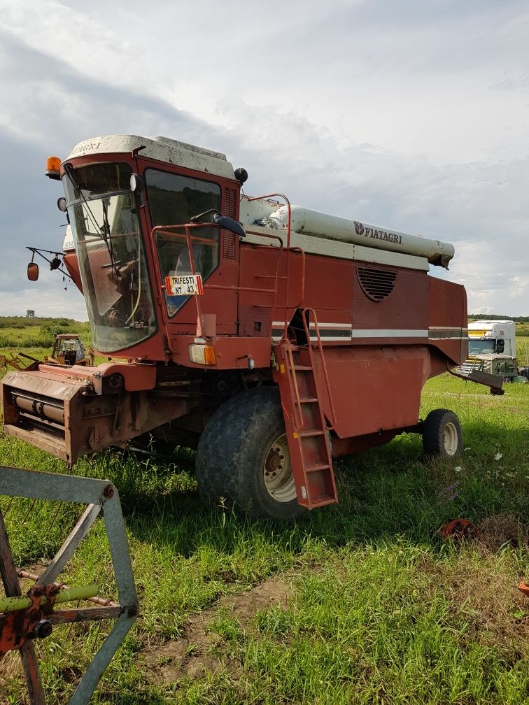 Dezmembrez Combină Laverda 3900