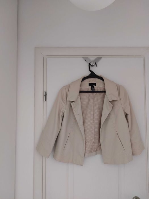 Jacheta bej. H&M. Marime 34