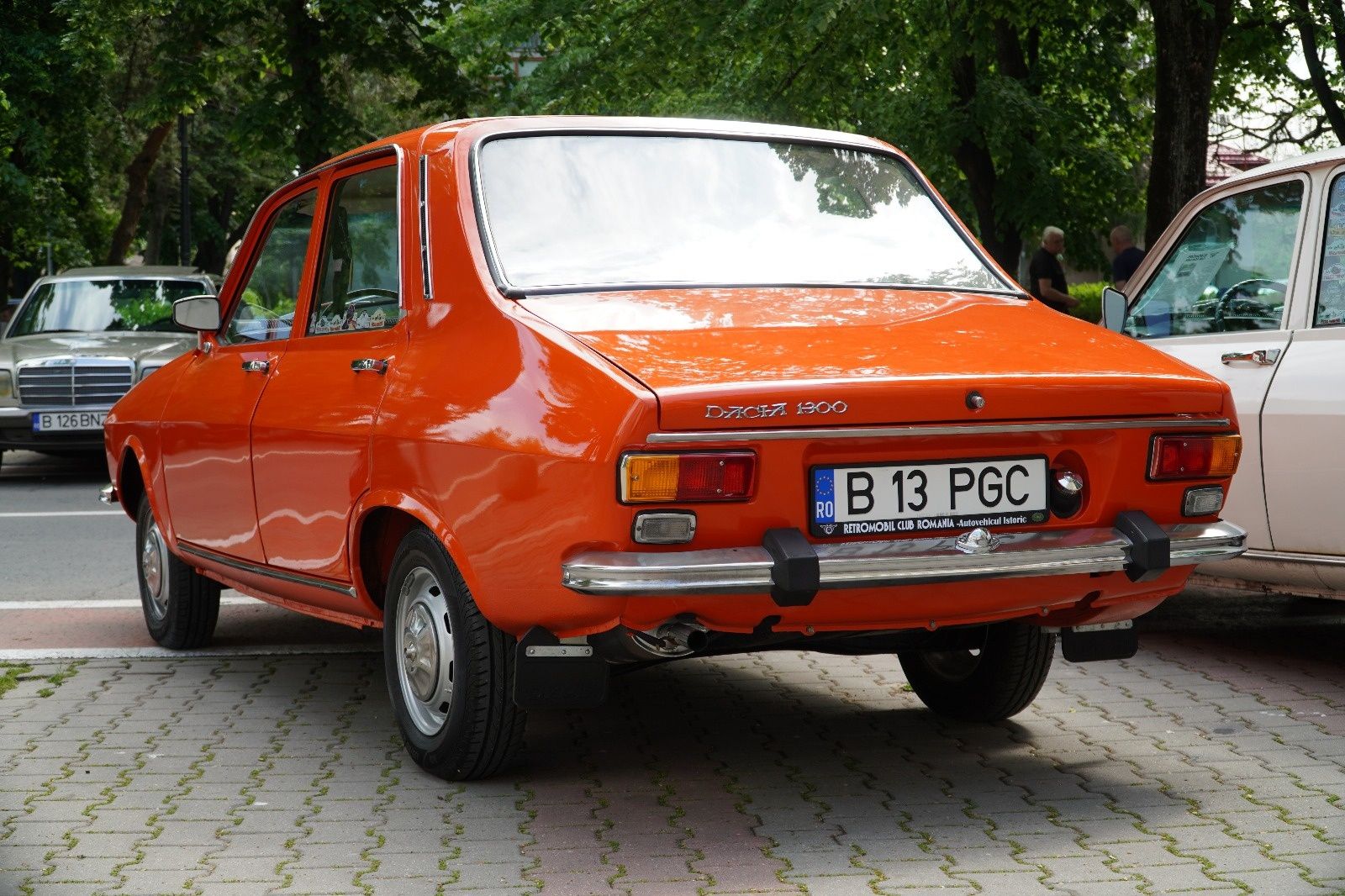 Masina de epoca Dacia 1300 Inchiriere pentru Evenimente Nunta Reclame