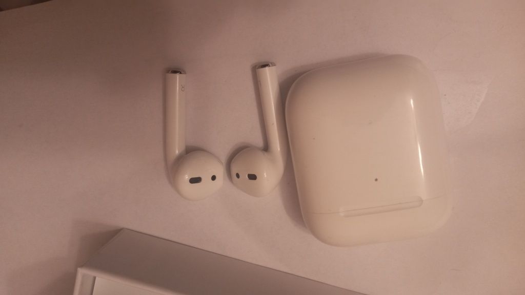 Airpods 2_2 sotiladi Dubaydan olib kelingan