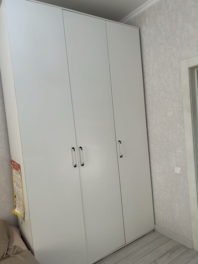 Продам шкаф 3 дверный
