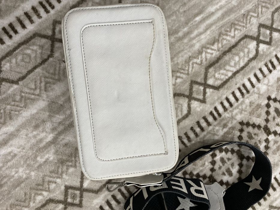 Дамска бяла чанта