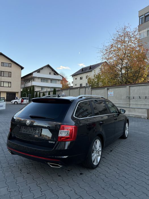 Skoda Octavia VRS 2.0 Diesel / 184 CP / DSG / KeyLess / Panorama /