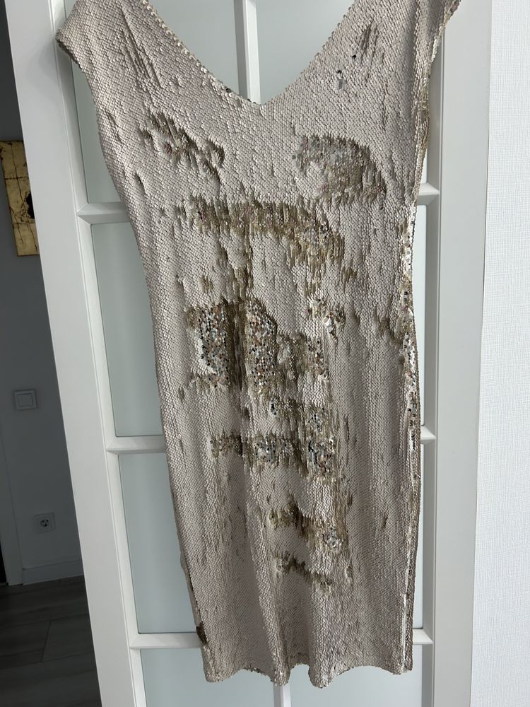 Продам платье из паеток двусторонние, размер 44-46, Корея