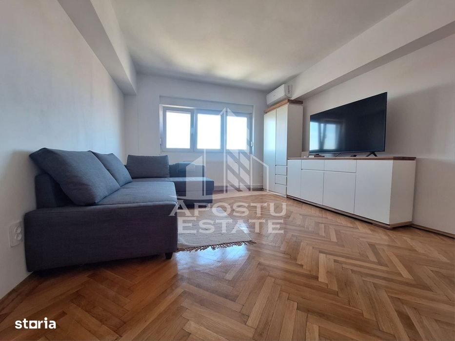 Apartament cu 3 camere, 85 mp utili, zona Centrala