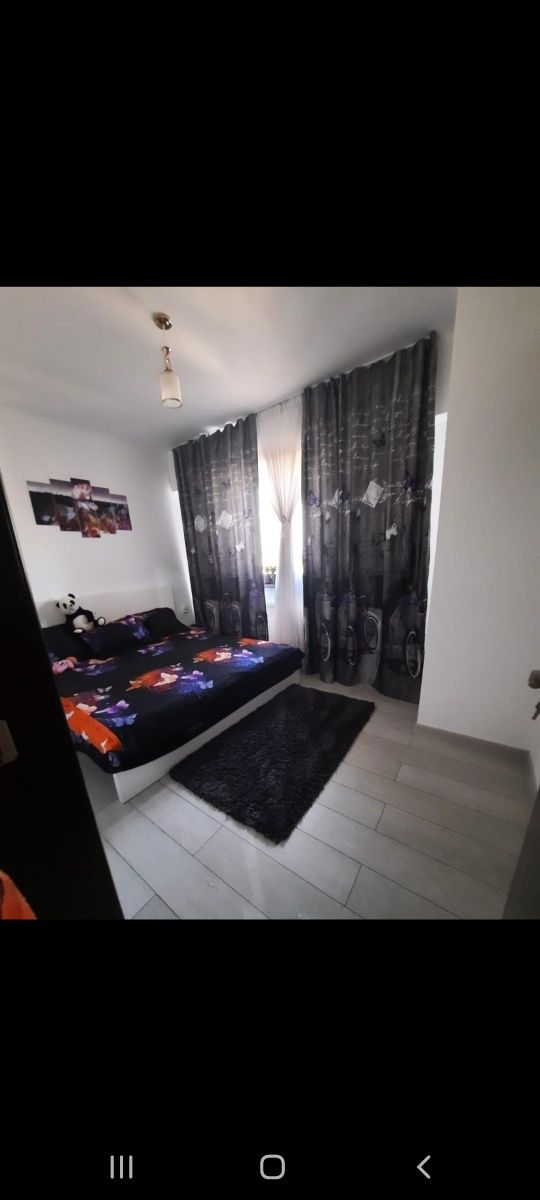 Apartament de vanzare cu 3 camere + living