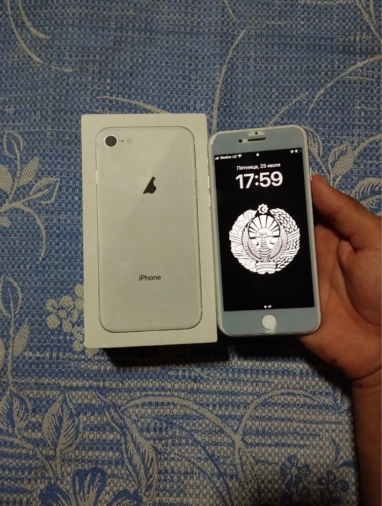 Iphone 8  holati tiniq 64 talik 89 yomqis radnoy